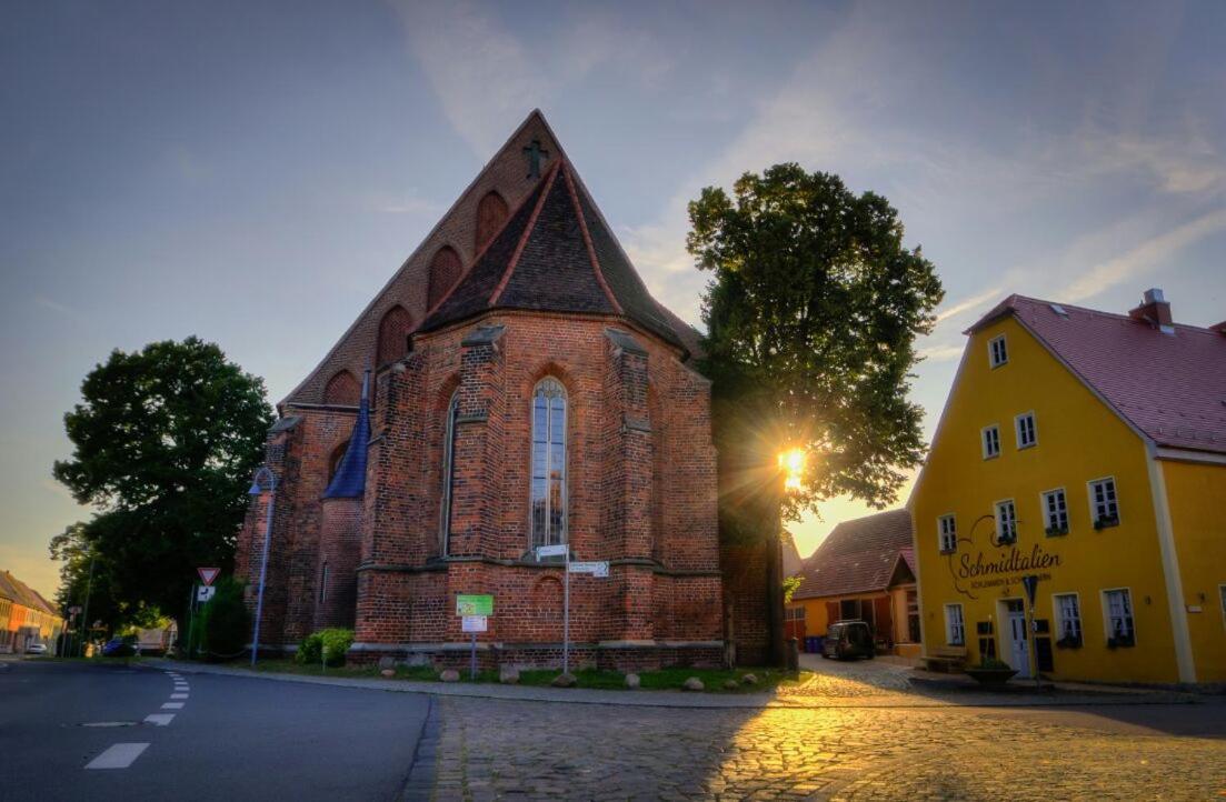 Schmidtalien Schlemmen Und Schlummern Dommitzsch Exterior photo